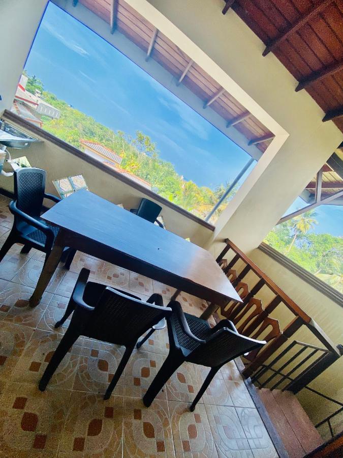 Hikka Paradise Guest House ヒッカドゥワ エクステリア 写真