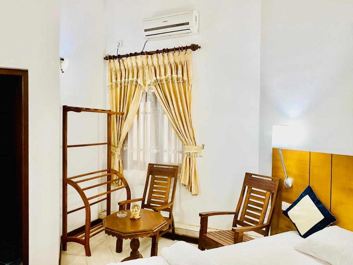 Hikka Paradise Guest House ヒッカドゥワ エクステリア 写真