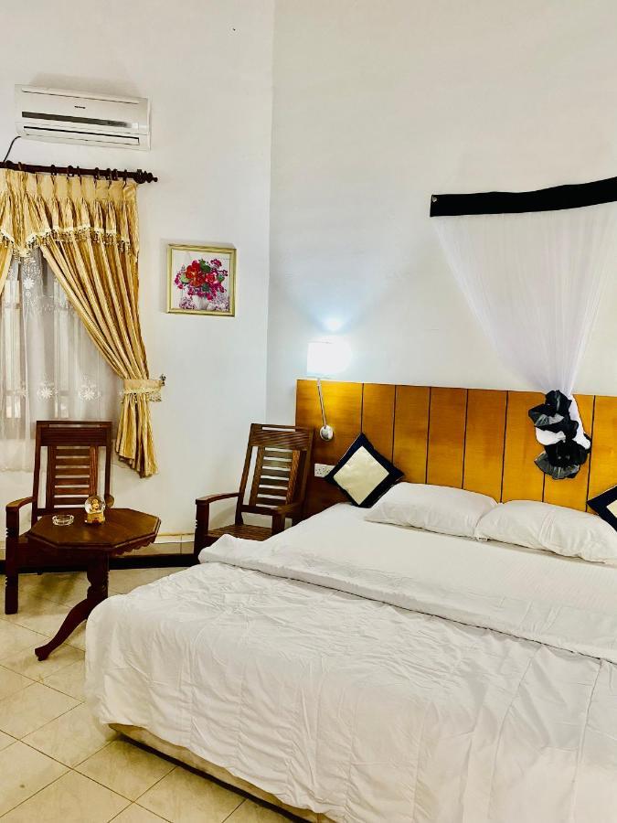 Hikka Paradise Guest House ヒッカドゥワ エクステリア 写真